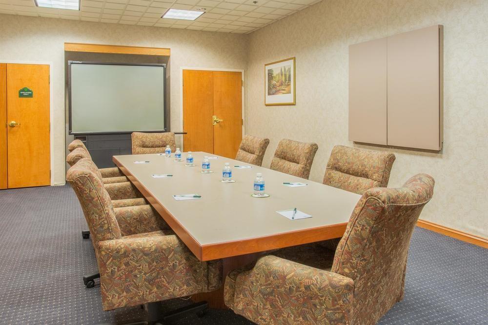 Holiday Inn Fredericksburg - Conference Center By Ihg Екстер'єр фото